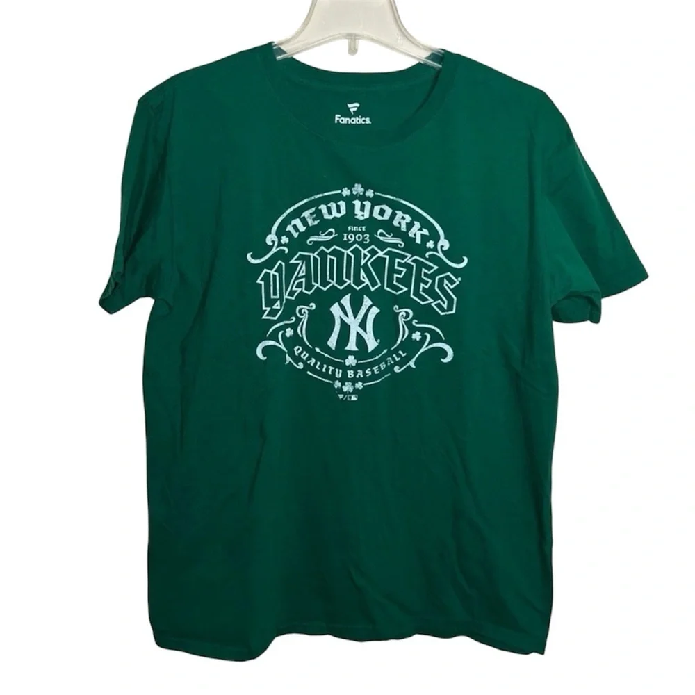Fanatics New York Yankees Branded St. Patrick's Day Team T-Shirt Size Large